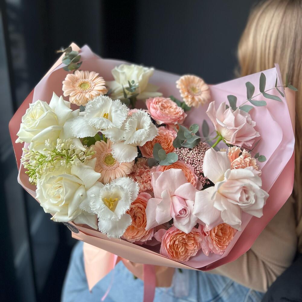 сирени и тюльпанов сирени и тюльпанов