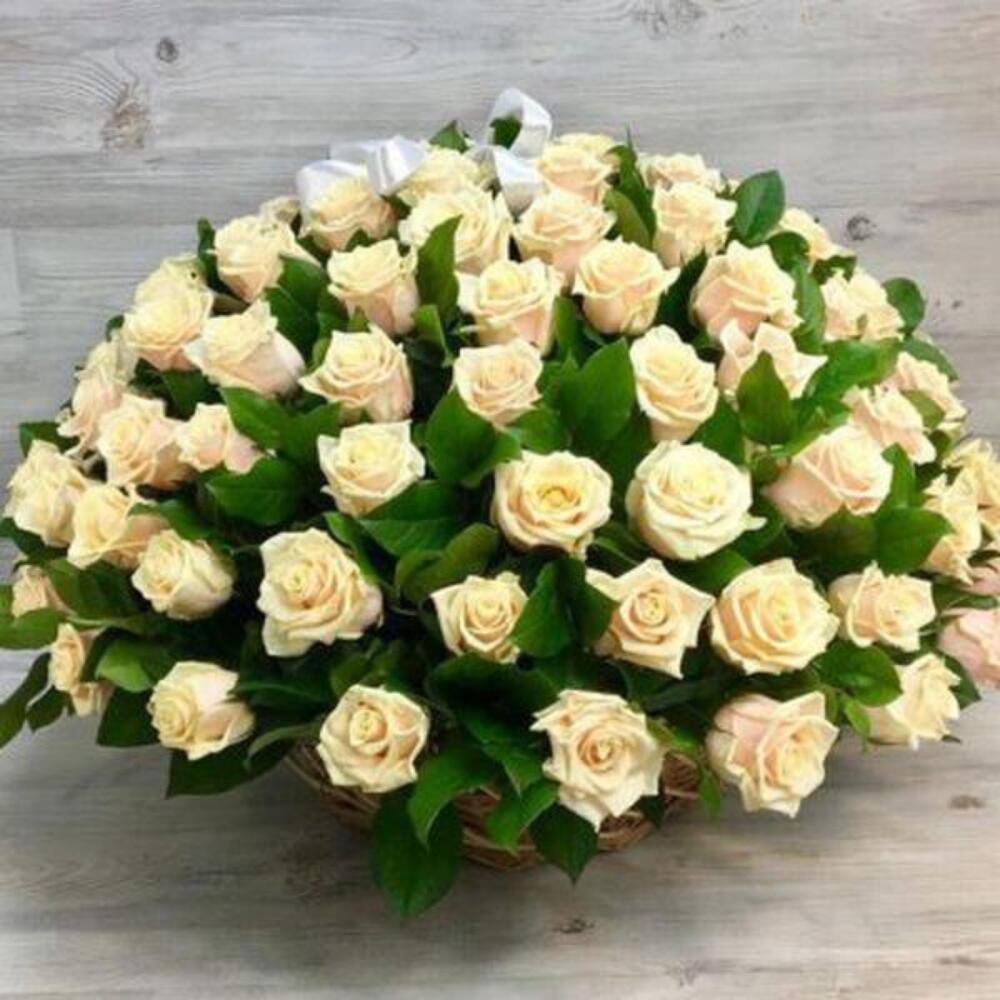 Корзина с цветами талея